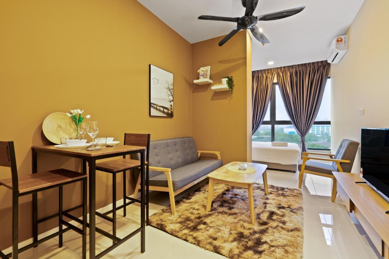 Highpark Suites In Petaling Jaya, Kelana Jaya By Plush Kampong Baharu Sungai Way Exteriér fotografie